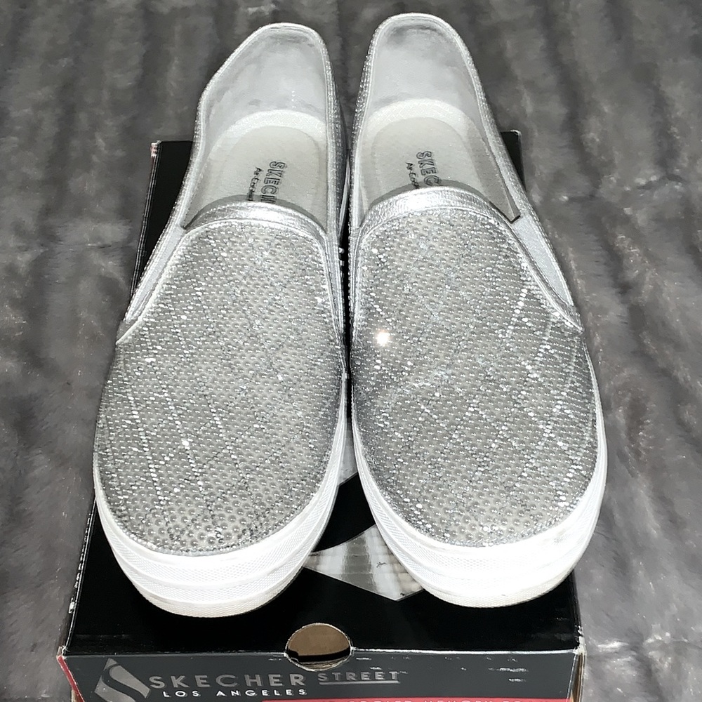 Sketcher Street LA Silver Size 10